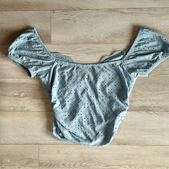 Garage Pretty Lace Trim Top - Picture 4 of 6